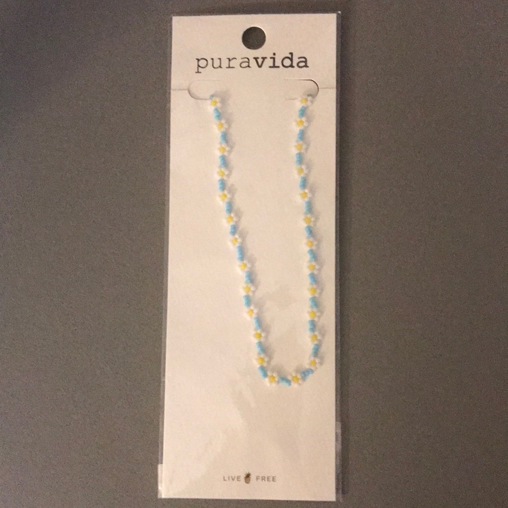 Pura Vida NWT beaded blue and white daisy choker necklace